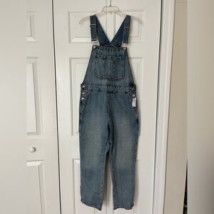 GAP light wash slouchy denim overalls NWT size Medium
